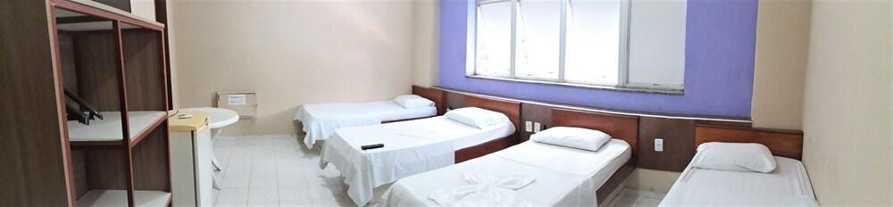 Hostel Dez De Julho Nin Ngoại thất bức ảnh