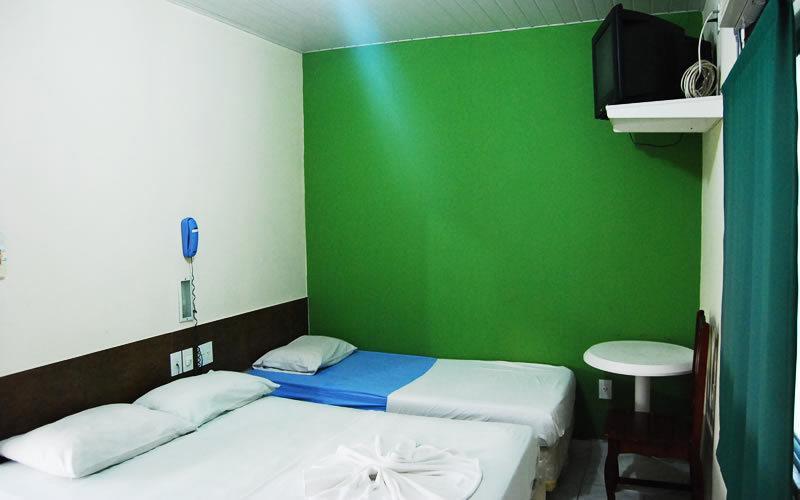 Hostel Dez De Julho Nin Ngoại thất bức ảnh